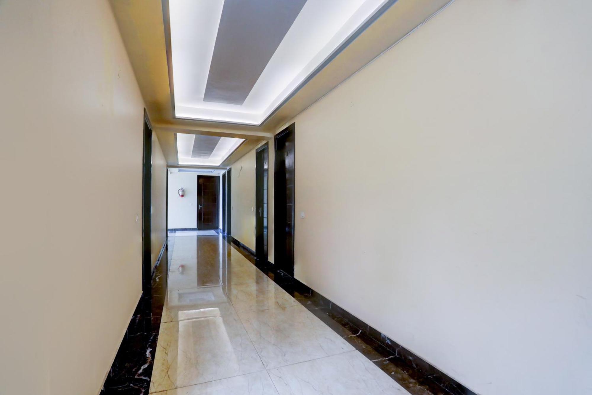 Super Townhouse Oak Pacify Hills Hotel Rajpur Luaran gambar