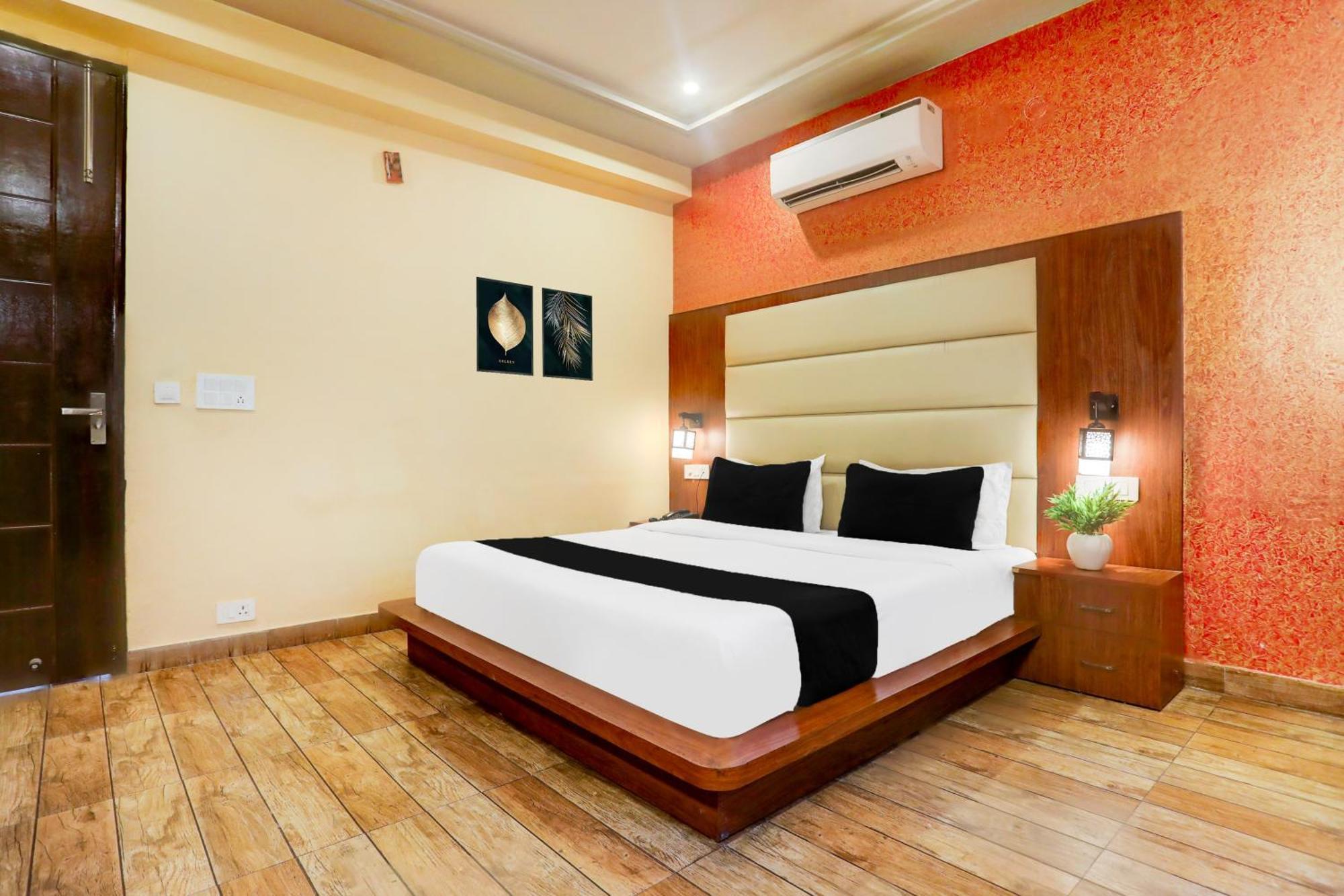 Super Townhouse Oak Pacify Hills Hotel Rajpur Luaran gambar
