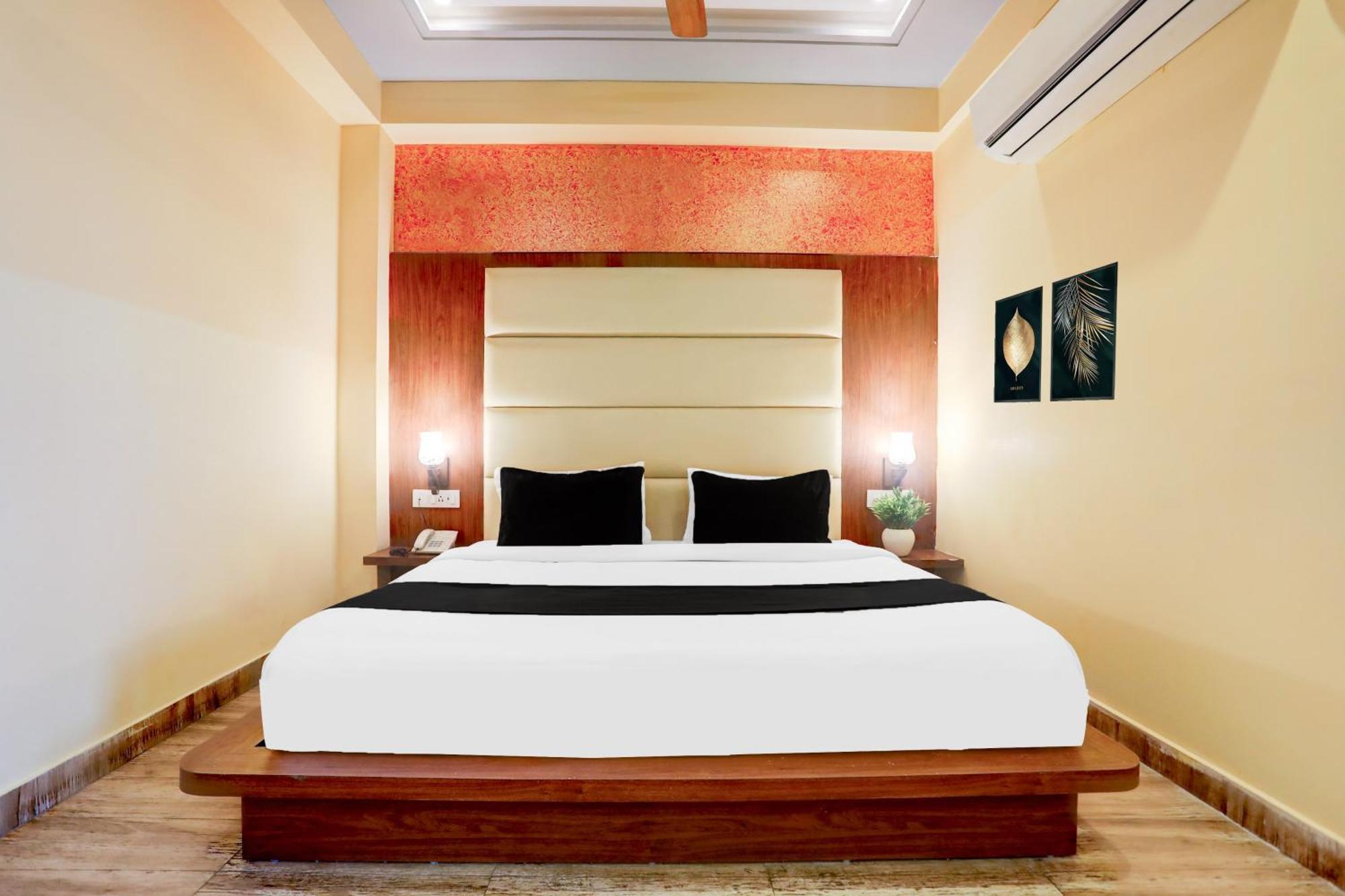 Super Townhouse Oak Pacify Hills Hotel Rajpur Luaran gambar